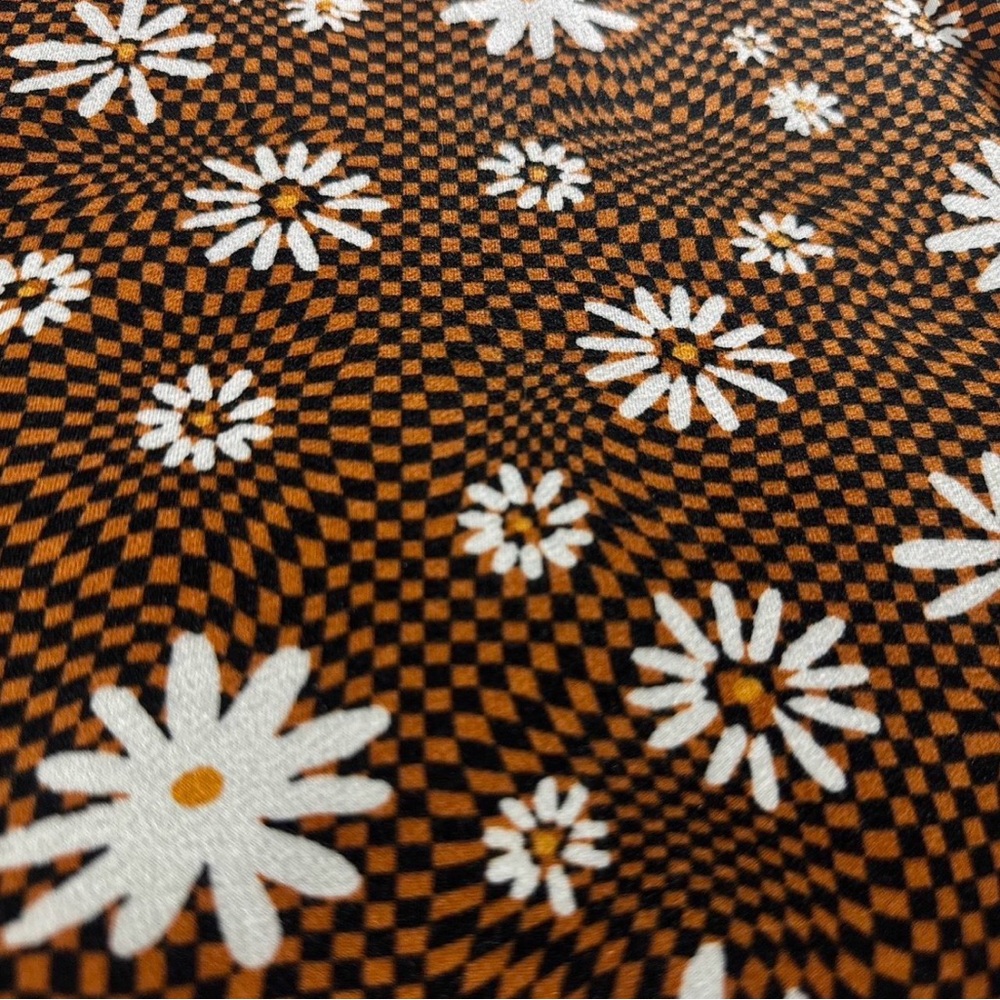 Altar’d State Daisy Flare Leggings - Picture 3 of 6